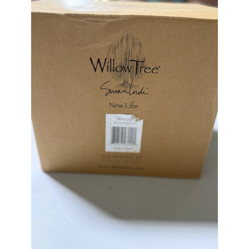 Willow Tree New Life Figurine Susan Lordi DEMDACO 26029 Parents Newborn Baby
